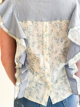 Load image into Gallery viewer, Flutter Sleeve Floral Top