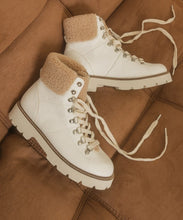 Load image into Gallery viewer, OASIS SOCIETY Aaliyah - Winter Ankle Bootie
