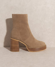 Load image into Gallery viewer, Oasis Society Alexandra - Platform Ankle Boots

