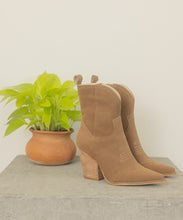 Load image into Gallery viewer, OASIS SOCIETY Ariella - Western Short Boots
