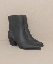 Load image into Gallery viewer, OASIS SOCIETY Miley - Alligator Print Booties
