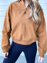 Load image into Gallery viewer, Pullover Half Zip in Camel
