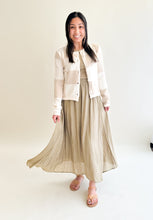 Load image into Gallery viewer, Checker Print Cropped Cardigan
