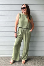 Load image into Gallery viewer, Beachy Linen Pant Set
