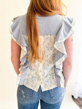 Load image into Gallery viewer, Flutter Sleeve Floral Top
