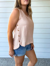 Load image into Gallery viewer, Sara Button Side Linen Tank in Pink
