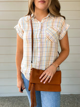 Load image into Gallery viewer, Foldover Crossbody Purse in Camel
